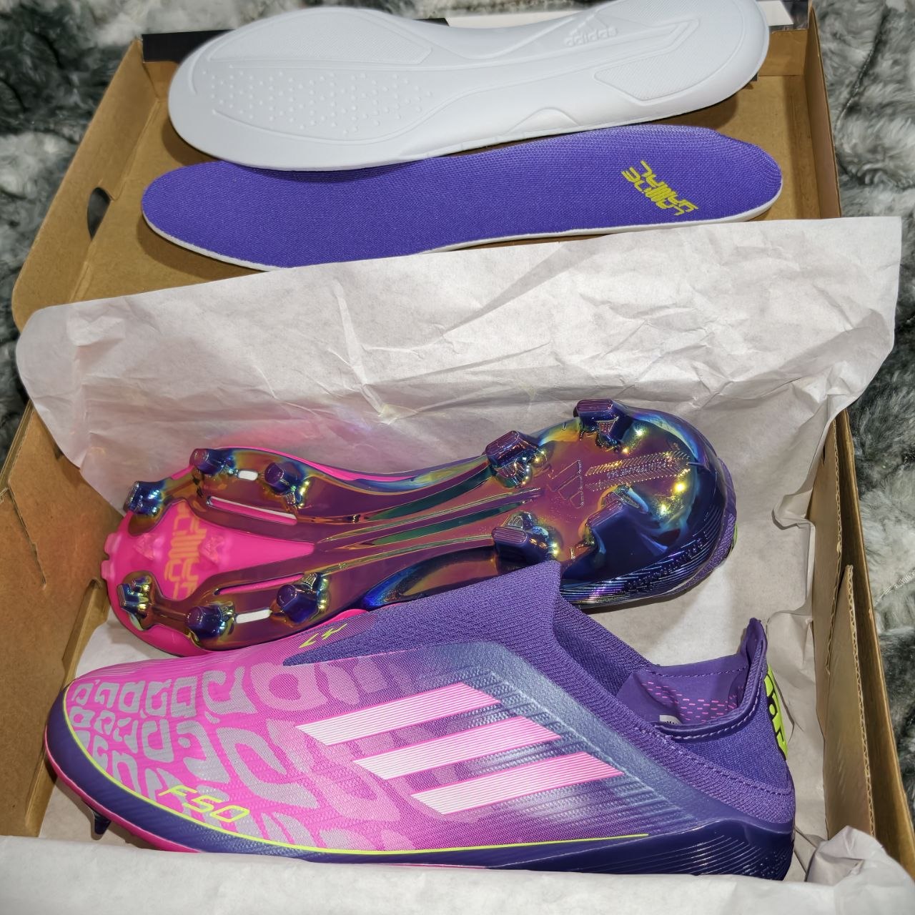 F50 Lamine Yamal / Sin Cordones Laceless / Suela Reflectiva / Gama PRO (Suela FG)